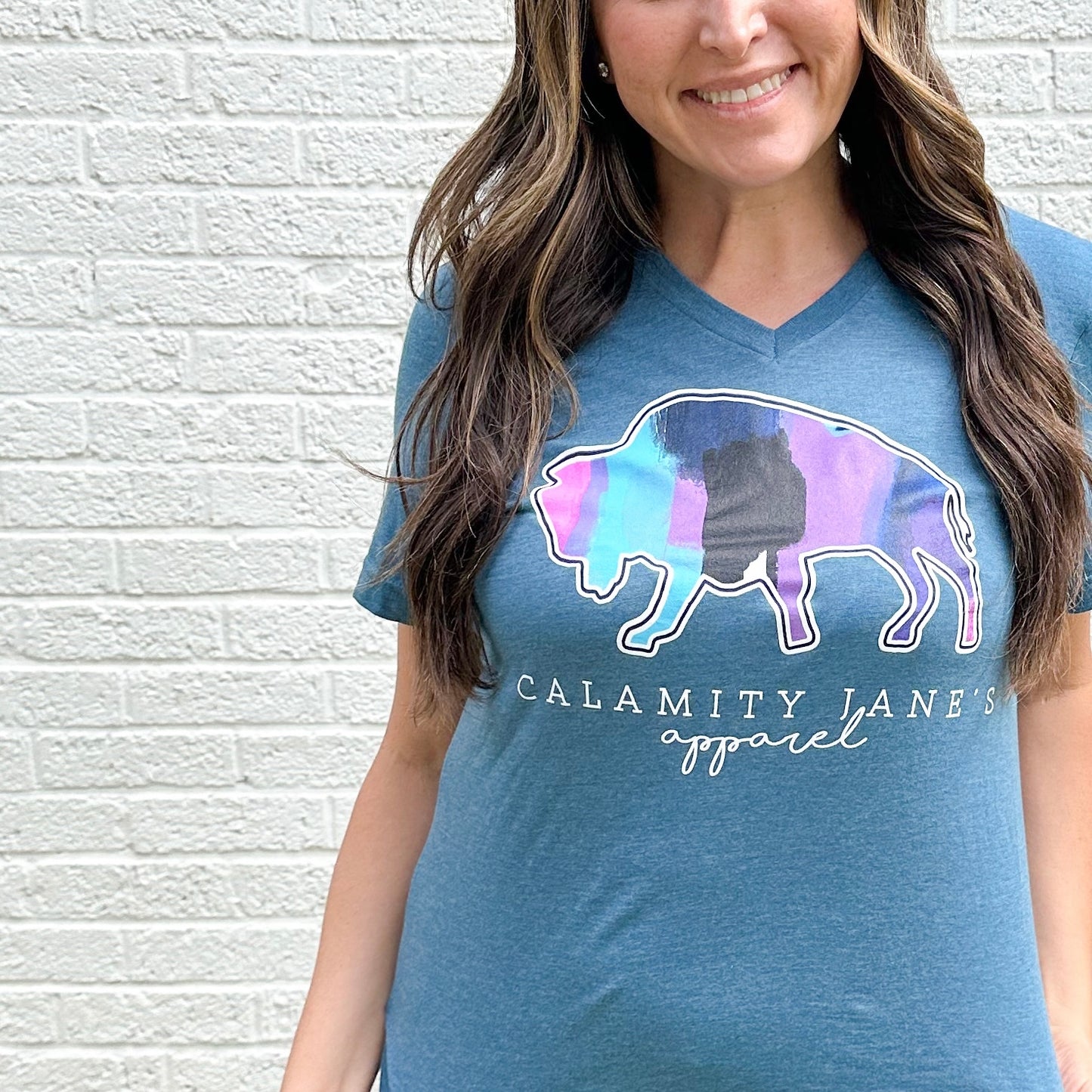 CJ LOGO: Moody Brushstrokes - VNECK