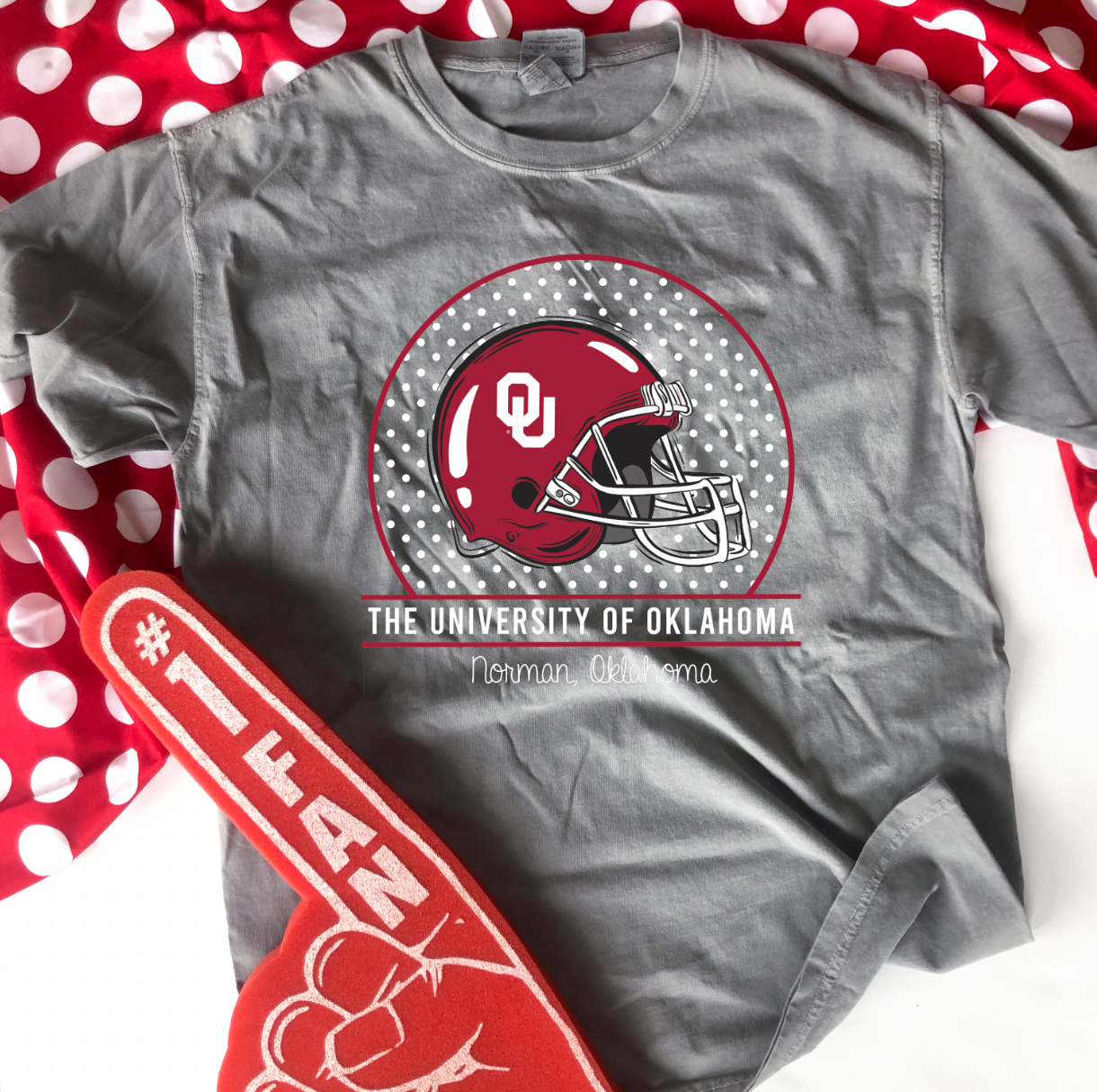 UNIV. OF OK 2022: OU Helmet & Polkadots (SHORTSLEEVE)