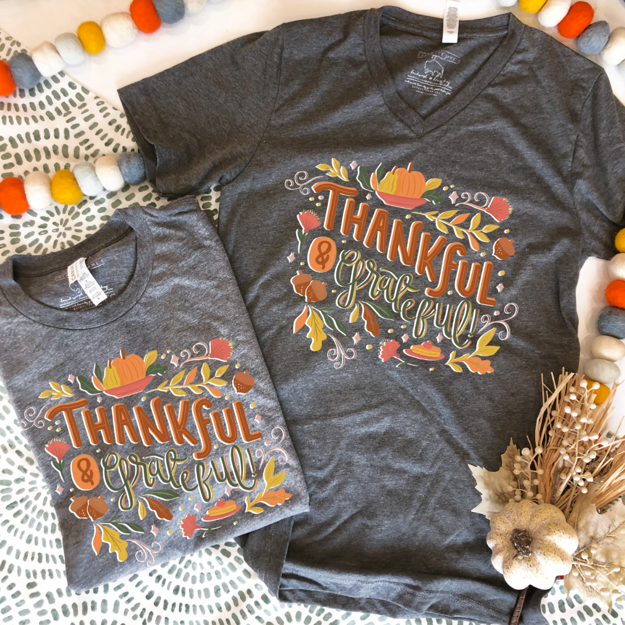 THANKSGIVING: Thankful & Grateful (VNECK)