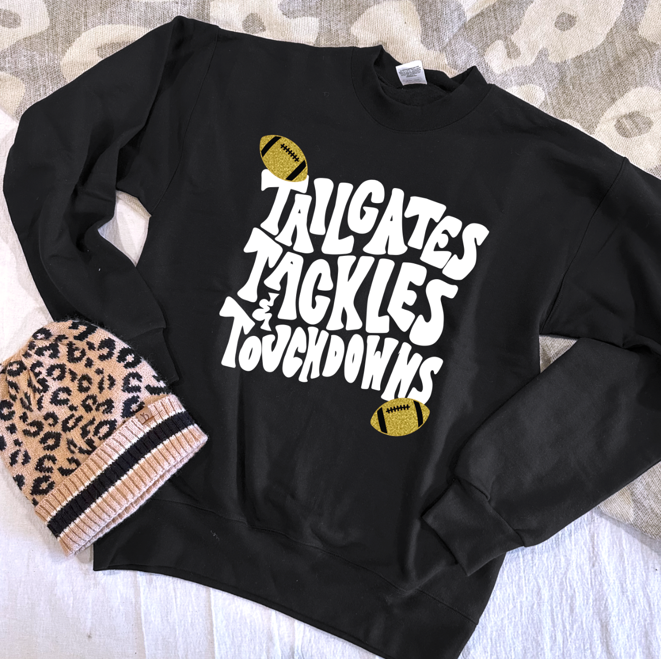 SPORTS LIFE: Tailgates, Tackles & Touchdowns - SWEATSHIRT