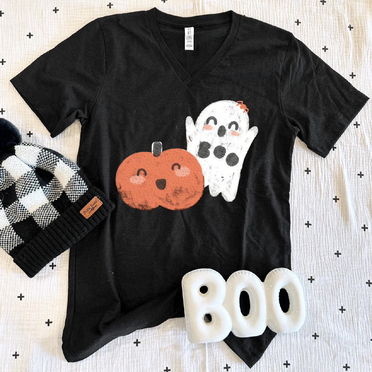 HALLOWEEN: Cutesy Pumpkin & Ghost - VNECK