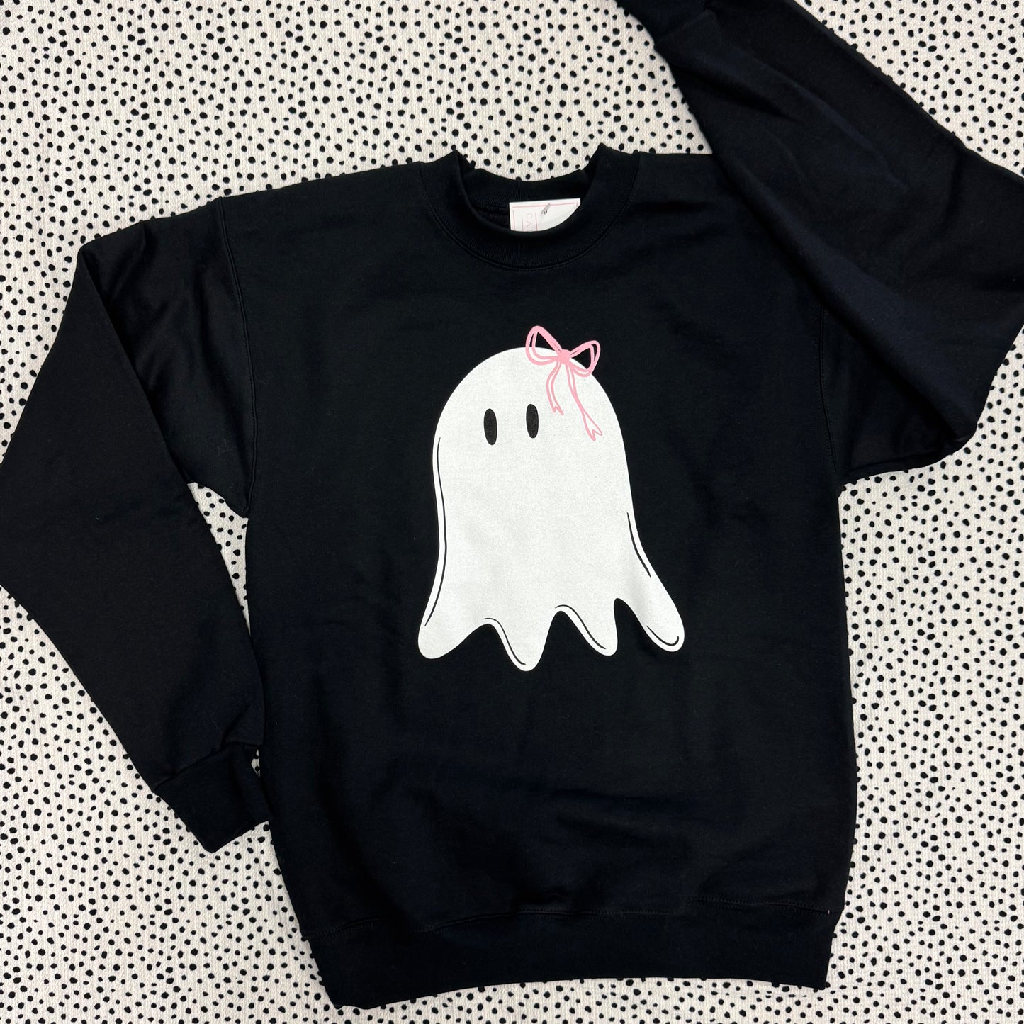 HALLOWEEN 2025: Cute Ghost With Bow (SWEATSHIRT)