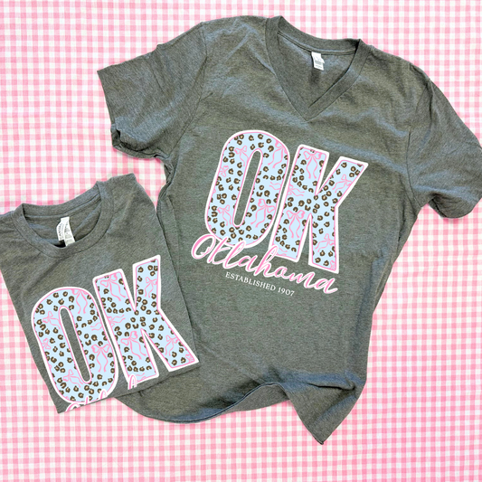 OKLAHOMA 2026: OK Chambray Leopard & Bows (BELLA CANVAS VNECK)