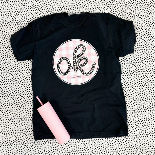 OKLAHOMA 2025: OK Leopard & Pink Check Circle - COMFORT COLORS SHORTSLEEVE