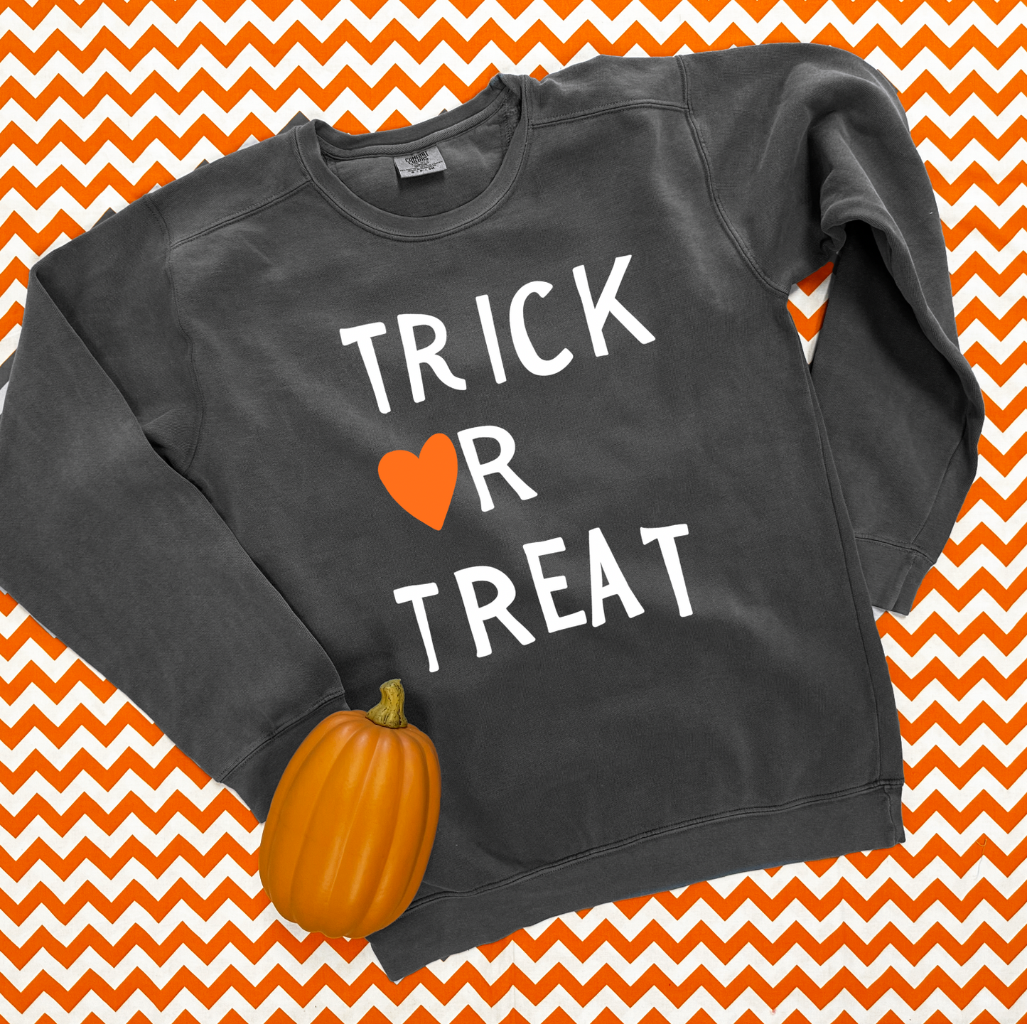 HALLOWEEN 2025: Trick or Treat Heart (COMFORT COLORS SWEATSHIRT)