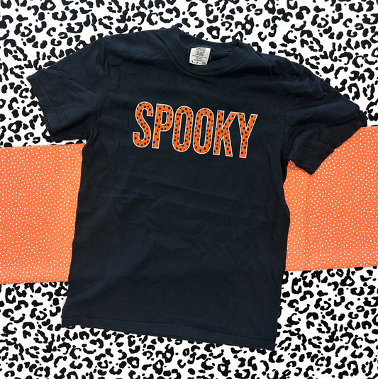HALLOWEEN 2025: SPOOKY Messy Dots (COMFORT COLORS SHORTSLEEVE)