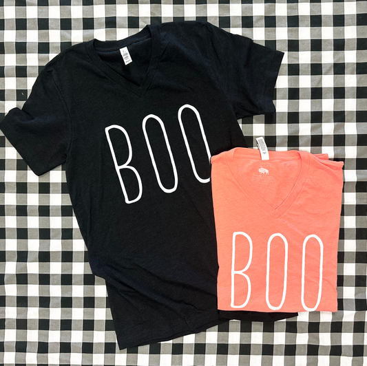 HALLOWEEN 2025: BOO Simple Text (VNECK)
