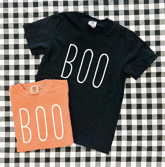 HALLOWEEN 2025: BOO Simple Text (COMFORT COLORS SHORTSLEEVE)