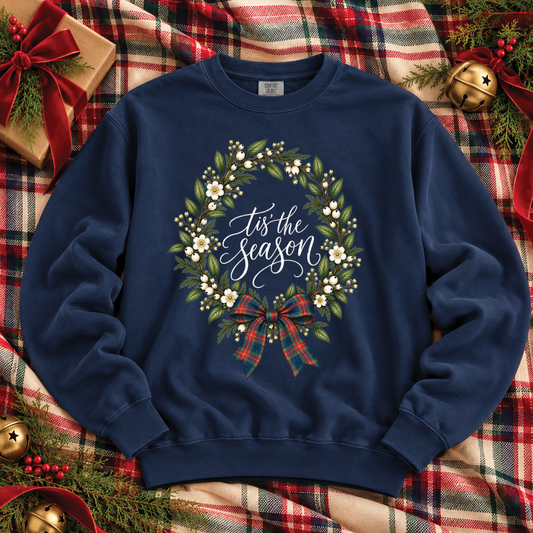 CHRISTMAS 2026: Tis' the Season Heritage Wreath (COMFORT COLORS SWEATSHIRT)
