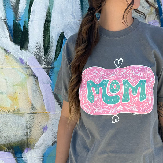 MOM LIFE 2023: MOM Floral Chalk Art (SHORTSLEEVE)